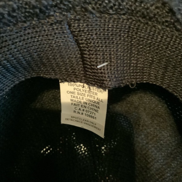 Hat, soft, bendable - Picture 3 of 4